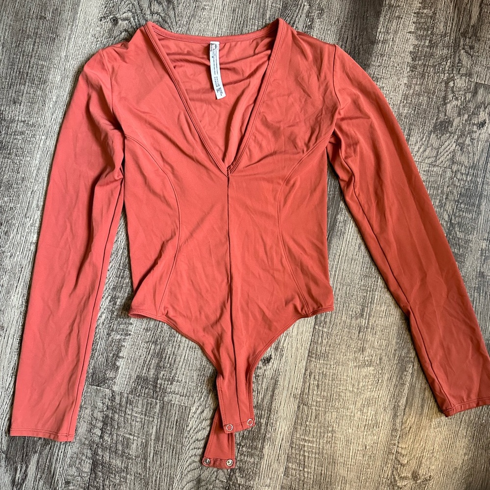 Free People V neck Bodysuit - Rust